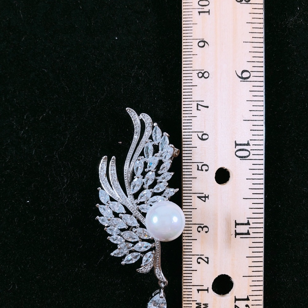 Brooch - Picture 3 of 3